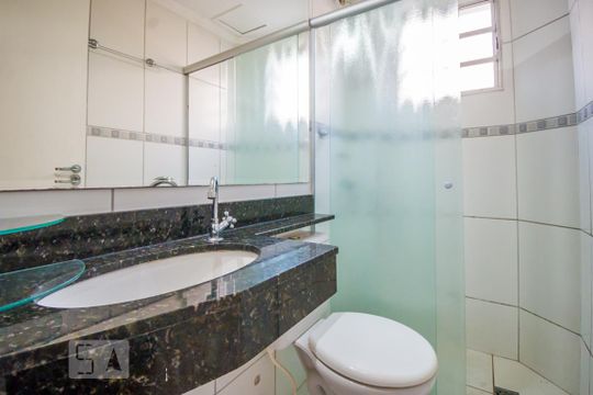 Banheiro de apartamento à venda com 2 quartos, 45m² em Vila Industrial (campinas), Campinas