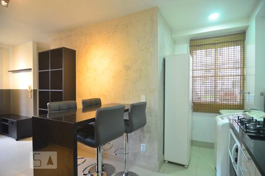 Cozinha de apartamento à venda com 2 quartos, 76m² em Fátima, Canoas
