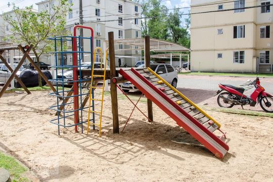 Playground de apartamento à venda com 2 quartos, 76m² em Fátima, Canoas