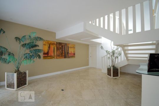 Hall de apartamento à venda com 6 quartos, 1080m² em Barra da Tijuca, Rio de Janeiro