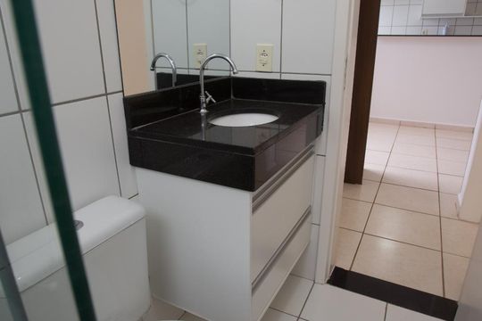 Banheiro social de apartamento para alugar com 2 quartos, 48m² em Condomínio Mirante Sul, Ribeirão Preto
