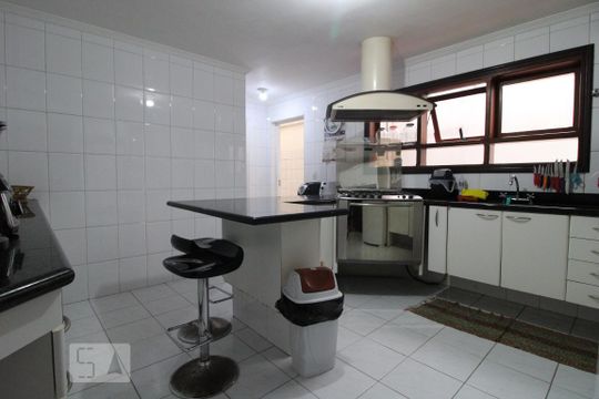 Cozinha de casa para alugar com 5 quartos, 321m² em Granja Julieta, São Paulo