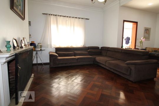 Sala 1 de casa para alugar com 5 quartos, 321m² em Granja Julieta, São Paulo