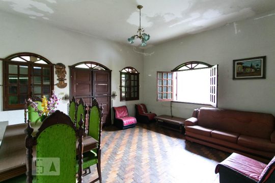 Casa para alugar com 3 quartos, 5000000m² em Jaqueline, Belo Horizonte