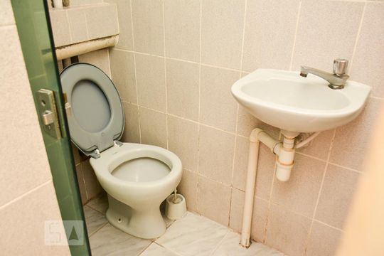 Studio de casa para alugar com 1 quarto, 30m² em Jardim Guanabara, Rio de Janeiro