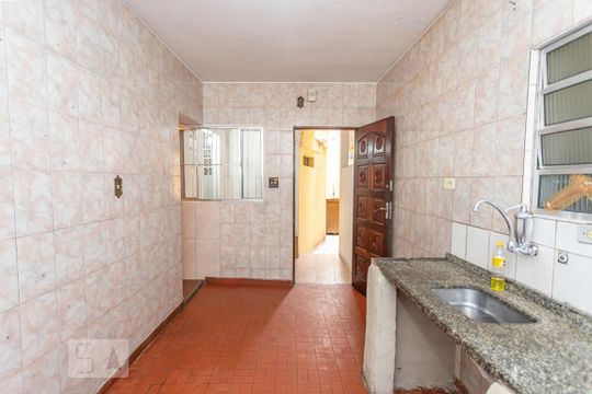 Cozinha de casa para alugar com 1 quarto, 70m² em Vila Industrial, São Paulo