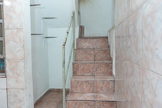 Escada de casa para alugar com 1 quarto, 70m² em Vila Industrial, São Paulo