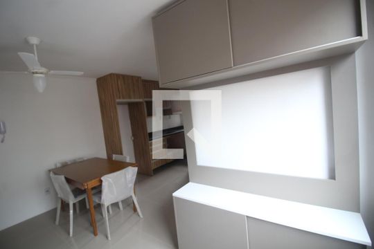 Sala de apartamento à venda com 2 quartos, 42m² em Estância Velha, Canoas