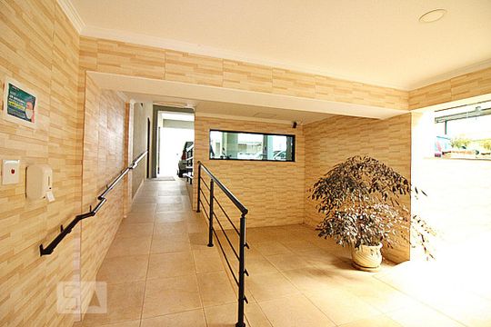 Hall de Entrada de apartamento para alugar com 2 quartos, 63m² em Santa Terezinha, São Bernardo do Campo