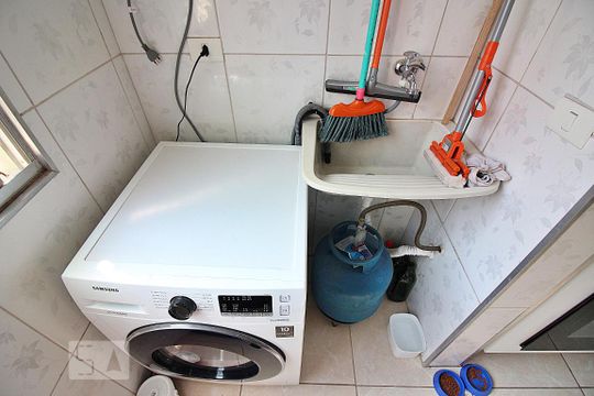 Detalhes da Área de Serviço de apartamento para alugar com 2 quartos, 63m² em Santa Terezinha, São Bernardo do Campo