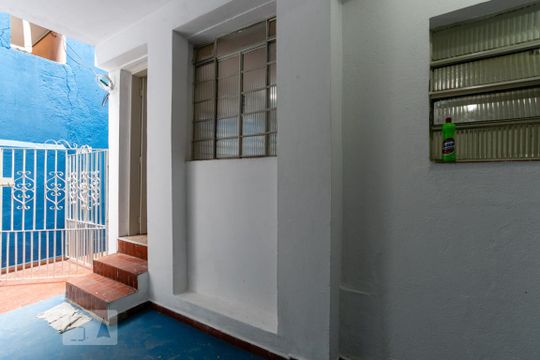 Área externa de casa à venda com 2 quartos, 80m² em Vila Penteado, São Paulo