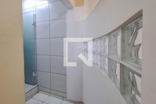 Banheiro de kitnet/studio à venda com 1 quarto, 36m² em Liberdade, São Paulo