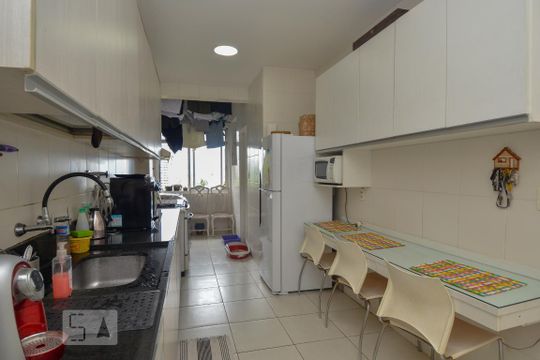 Cozinha de apartamento à venda com 3 quartos, 94m² em Botafogo, Rio de Janeiro