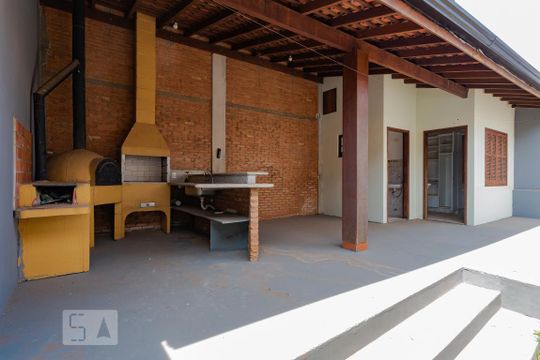 Churrasqueira de casa à venda com 3 quartos, 215m² em Parque Jambeiro, Campinas