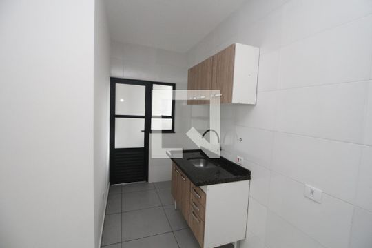 Cozinha de apartamento para alugar com 2 quartos, 55m² em Vila Aricanduva, São Paulo