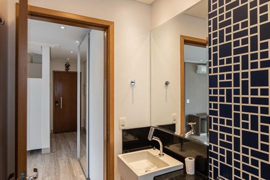 Banheiro Social de kitnet/studio para alugar com 1 quarto, 55m² em Vila Regente Feijó, São Paulo