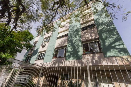 Fachada de apartamento à venda com 2 quartos, 61m² em Petrópolis, Porto Alegre