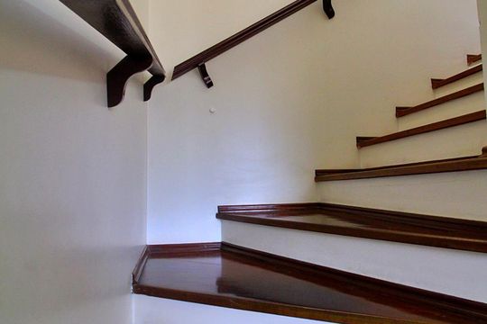 Escada de casa à venda com 2 quartos, 193m² em Jardim Alvorada, Santo André