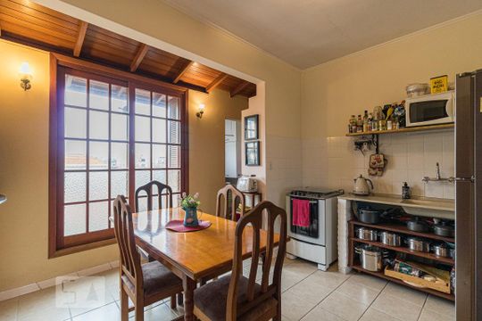 Cozinha de apartamento à venda com 3 quartos, 85m² em São Geraldo, Porto Alegre