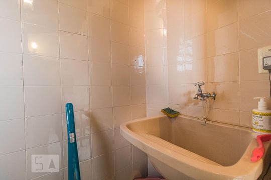 Area de serviço de apartamento à venda com 3 quartos, 85m² em São Geraldo, Porto Alegre