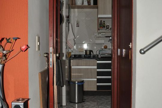 Sala - corredor de casa de condomínio para alugar com 2 quartos, 60m² em Vila Guarani (zona Sul), São Paulo
