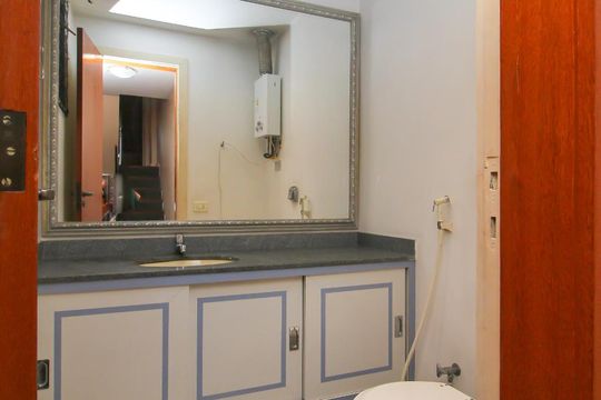 Lavabo de apartamento à venda com 2 quartos, 110m² em Flamengo, Rio de Janeiro