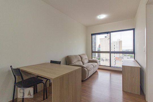 Apartamento para alugar com 1 quarto, 44m² em Centro, Curitiba