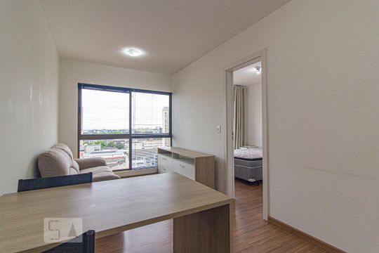 Sala de apartamento para alugar com 1 quarto, 44m² em Centro, Curitiba