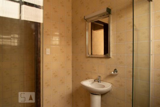 Banheiro de casa para alugar com 2 quartos, 200m² em Vila Prudente, São Paulo
