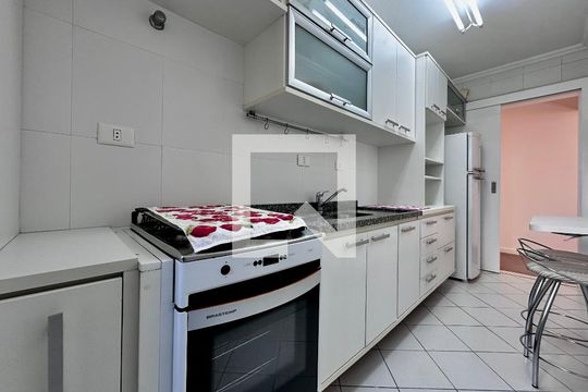 Cozinha de apartamento à venda com 1 quarto, 47m² em Vila Congonhas, São Paulo