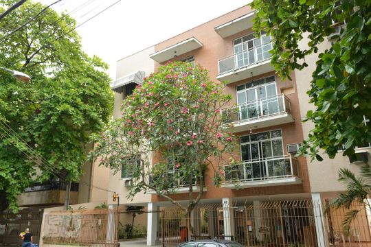 Fachada do bloco de apartamento à venda com 2 quartos, 60m² em Jardim Guanabara, Rio de Janeiro