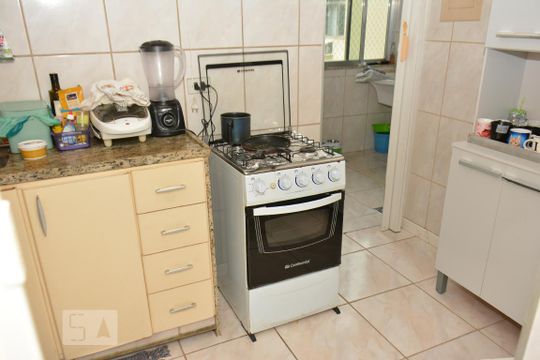 Cozinha de apartamento à venda com 2 quartos, 60m² em Jardim Guanabara, Rio de Janeiro