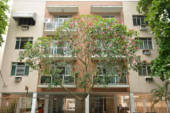Fachada de apartamento à venda com 2 quartos, 60m² em Jardim Guanabara, Rio de Janeiro