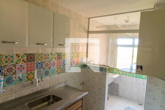 Cozinha de apartamento à venda com 2 quartos, 50m² em Jardim Artur Alvim, São Paulo