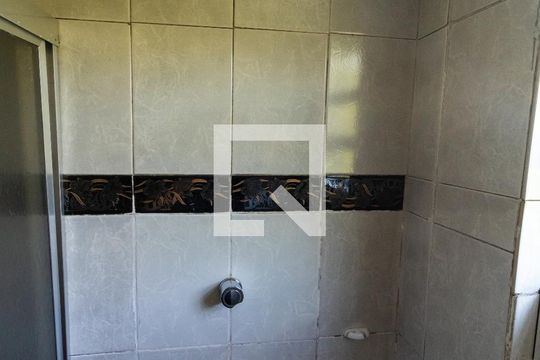 Banheiro de apartamento à venda com 2 quartos, 50m² em Jardim Artur Alvim, São Paulo