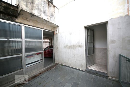 Entrada de casa para alugar com 2 quartos, 100m² em Vila Santana, São Paulo