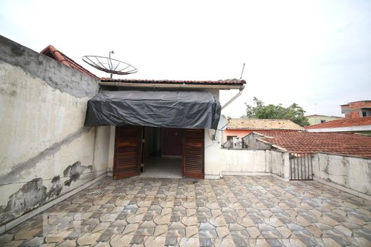 Terraço de casa para alugar com 2 quartos, 100m² em Vila Santana, São Paulo