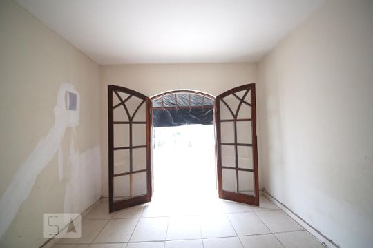 Quarto 2 de casa à venda com 2 quartos, 100m² em Vila Santana, São Paulo