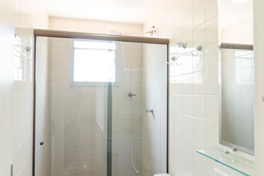 Banheiro Social de apartamento para alugar com 2 quartos, 52m² em Vila Santa Catarina, São Paulo