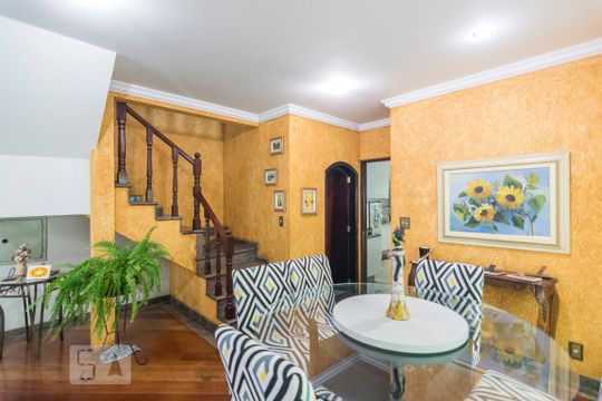 Sala de Jantar de casa à venda com 4 quartos, 230m² em Parque Industriário, Santo André