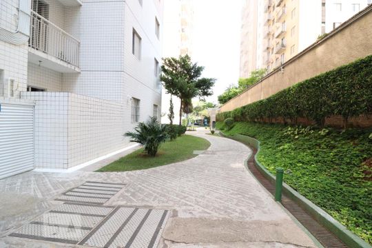 Área comum de apartamento para alugar com 2 quartos, 47m² em Parque Bristol, São Paulo
