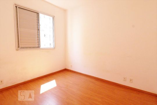 Quarto 2 de apartamento para alugar com 2 quartos, 47m² em Parque Bristol, São Paulo