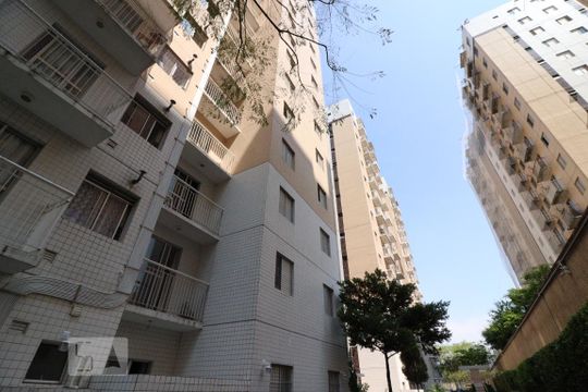 Fachada de apartamento para alugar com 2 quartos, 47m² em Parque Bristol, São Paulo