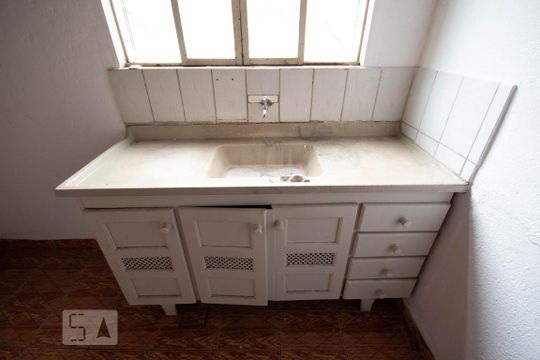 Cozinha de casa à venda com 3 quartos, 50m² em Bela Vista, Osasco