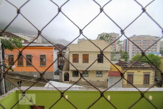 Vista do Quarto 1 de casa para alugar com 6 quartos, 590m² em Humaitá, Rio de Janeiro