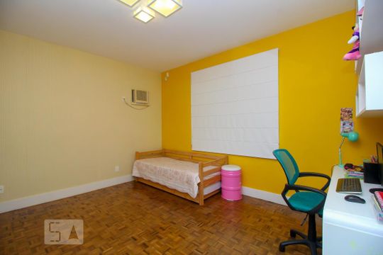  Quarto 1 de casa para alugar com 6 quartos, 590m² em Humaitá, Rio de Janeiro