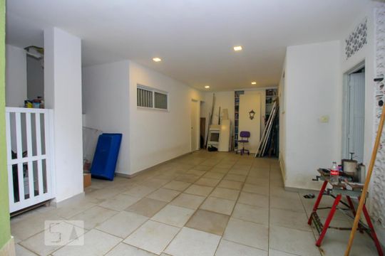 Garagem de casa para alugar com 6 quartos, 590m² em Humaitá, Rio de Janeiro