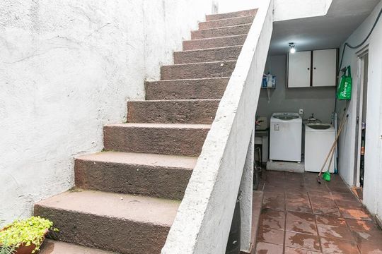 Área de Serviço / Escadas de casa à venda com 3 quartos, 100m² em Canindé, São Paulo