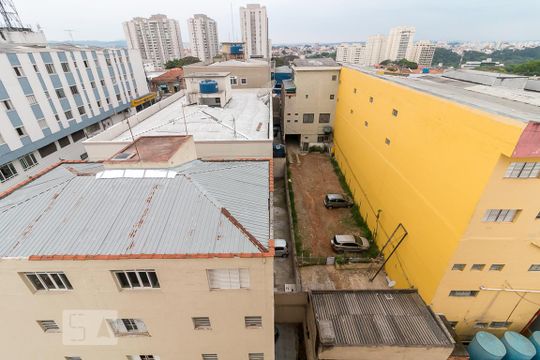 Vista quarto 3 suíte de apartamento para alugar com 3 quartos, 90m² em Vila Silveira, Guarulhos