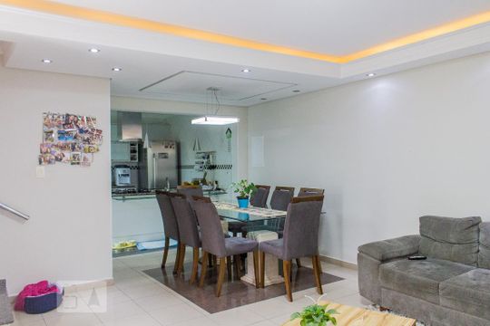 Casa à venda com 4 quartos, 180m² em Vila Leopoldina, Santo André